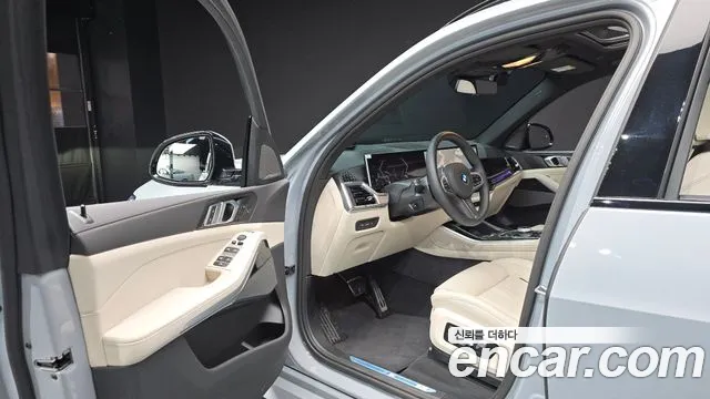 BMW X5 xDrive 40i M Sport — Фото автомобиля 2