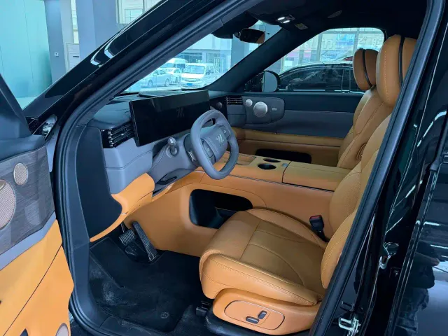 IM Motors LS8 — Фото автомобиля 11
