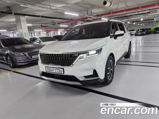Kia Carnival Generation 4 — Фото автомобиля 2
