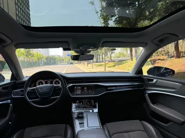 Audi A7L — Фото автомобиля 9