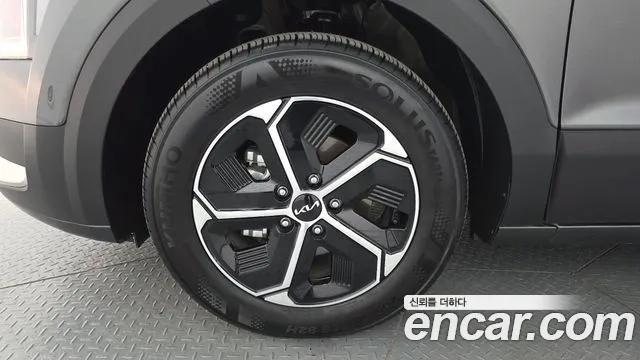 Kia Niro The All New — Фото автомобиля 5