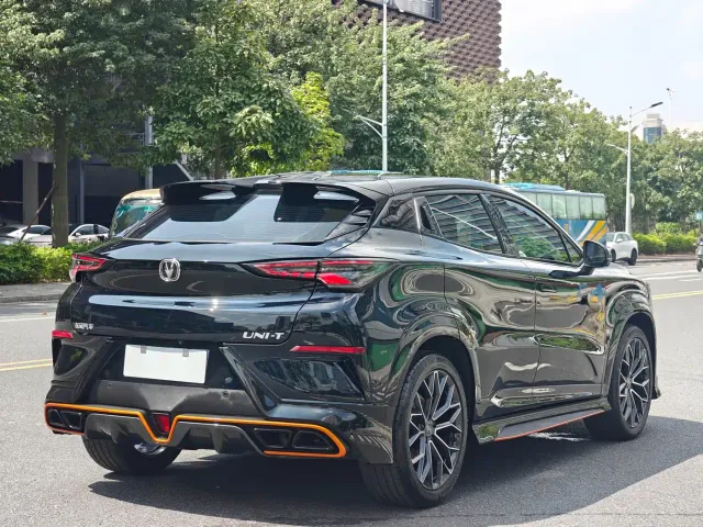 Changan UNI-T — Фото автомобиля 7