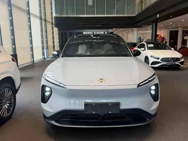 Nio ES6 — Фото автомобиля 2