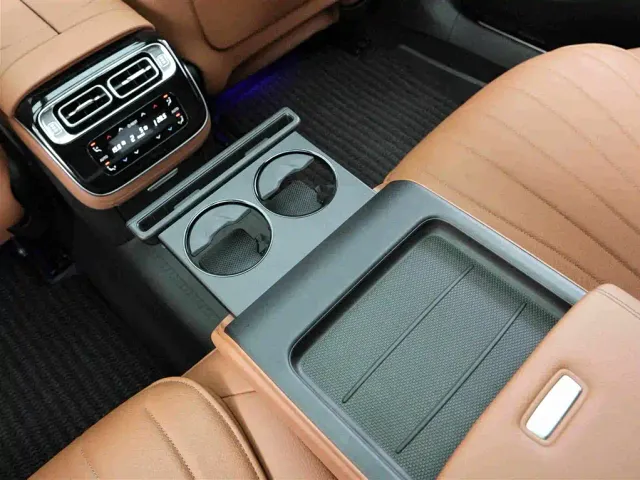 Mercedes-Benz S-Class — Фото автомобиля 16