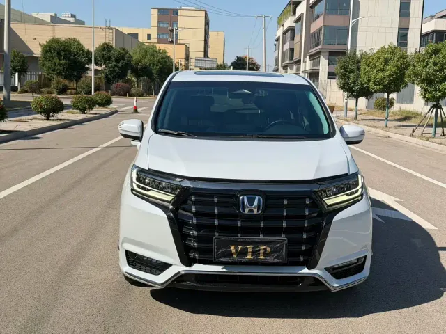 Honda Elysion — Фото автомобиля 2