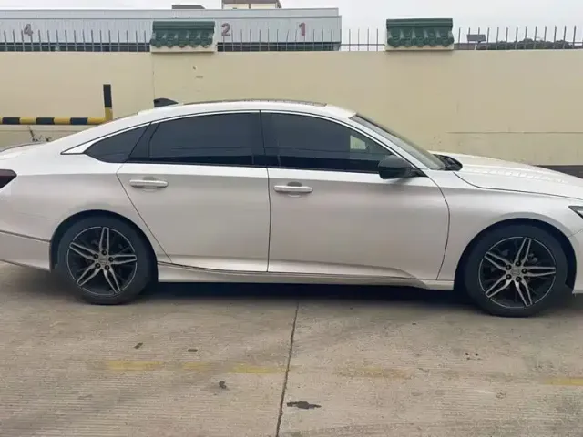 Honda Accord — Фото автомобиля 6