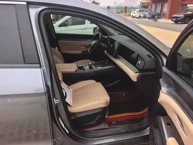 BYD Song Pro New Energy 2025 2nd Generation Smart Drive Edition DM-i 75KM Leading Type — Фото автомобиля 8