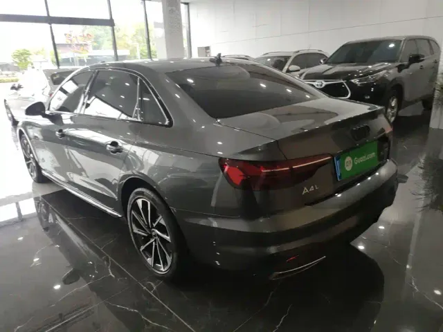 Audi A4L — Фото автомобиля 22