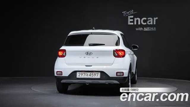 Hyundai Venue — Фото автомобиля 4