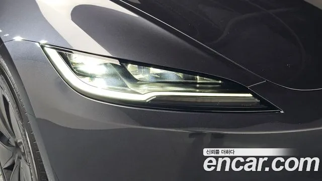 Tesla Model 3 — Фото автомобиля 7