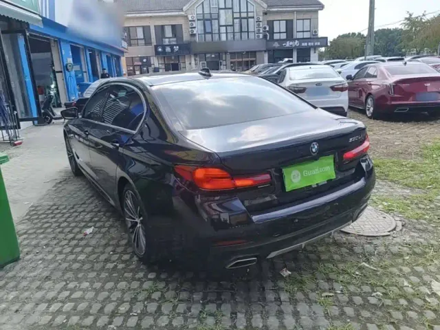 BMW 5 Series — Фото автомобиля 4