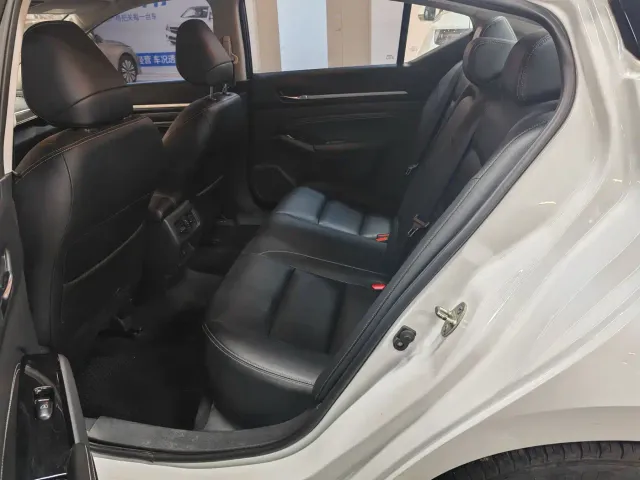 Nissan Teana — Фото автомобиля 6