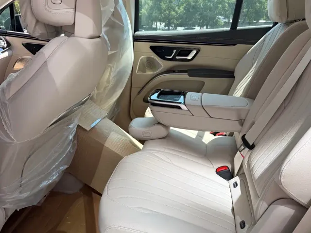 Mercedes-Benz EQS SUV — Фото автомобиля 4