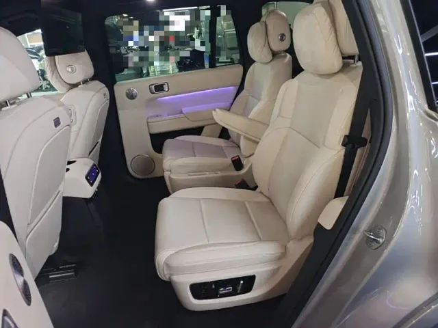 Li Auto L9 — Фото автомобиля 16
