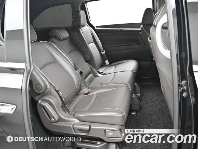 Honda Odyssey — Фото автомобиля 16