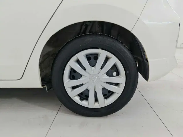 Honda Fit — Фото автомобиля 16
