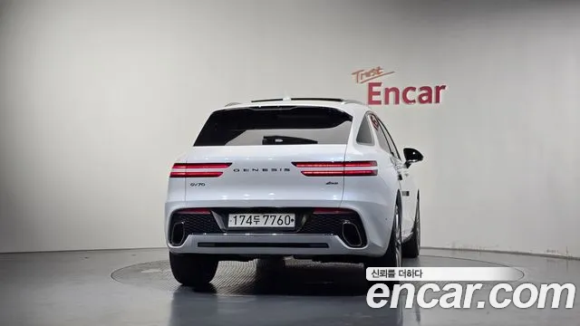 Genesis GV70 — Фото автомобиля 4