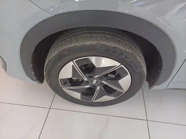 Geely Galaxy E5 — Фото автомобиля 22