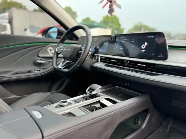 Chery Arrizo 8 — Фото автомобиля 9