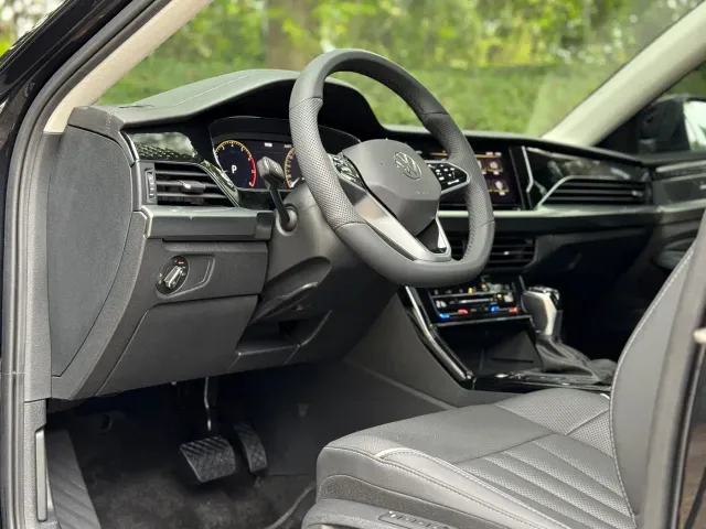 Volkswagen Passat — Фото автомобиля 11