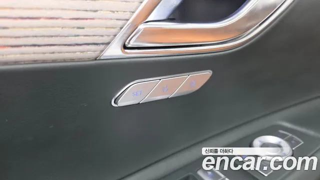 Genesis GV80 — Фото автомобиля 30
