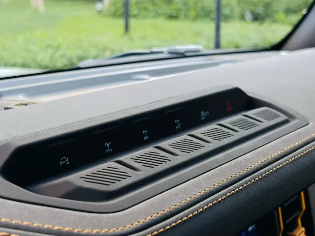 Ford Bronco — Фото автомобиля 8