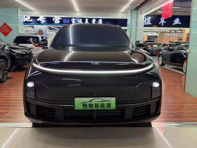Li Auto L7 — Фото автомобиля 2