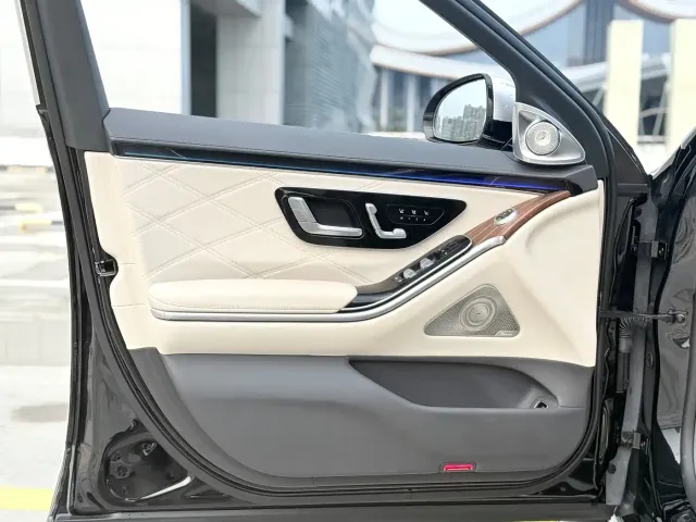 Mercedes-Benz Maybach S-Class — Фото автомобиля 17