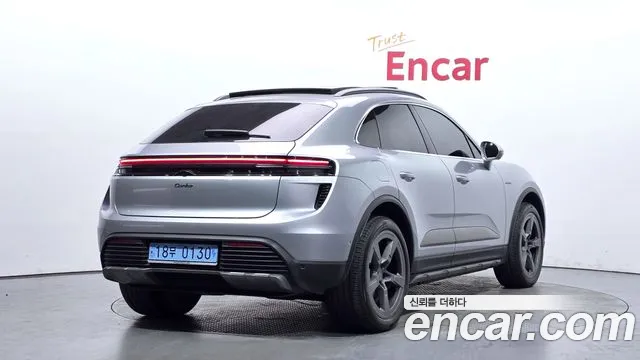 Porsche Macan — Фото автомобиля 2