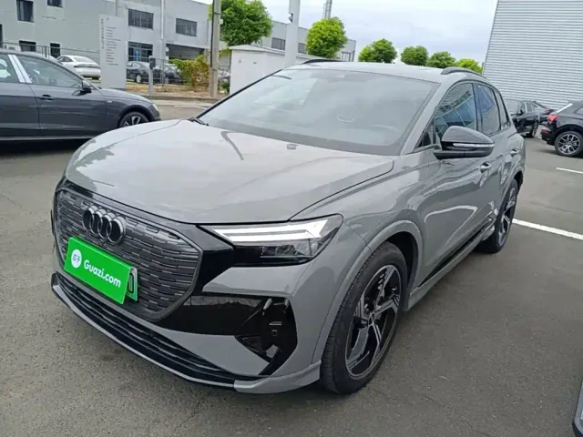 Фотография автомобиля — Audi Q4 e-tron