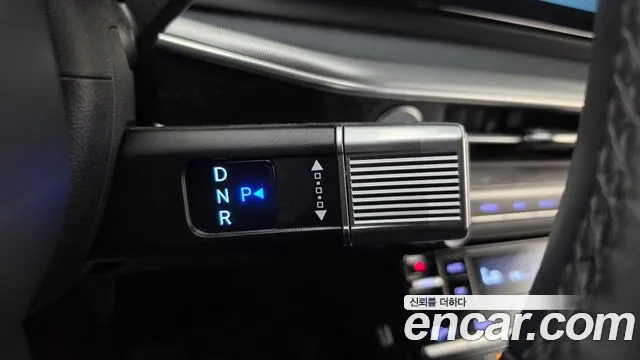 Hyundai Grandeur Grandeur (GN7) 2.5 Бензин 2WD — Фото автомобиля 9