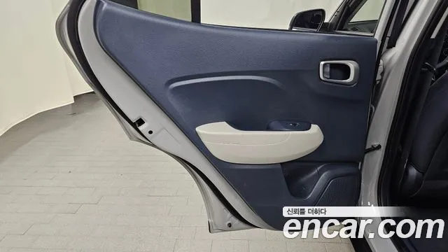 Hyundai Venue — Фото автомобиля 14