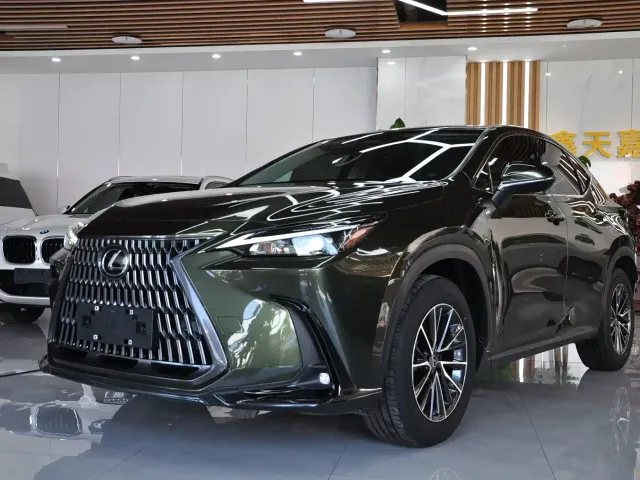 Фотография автомобиля — Lexus NX
