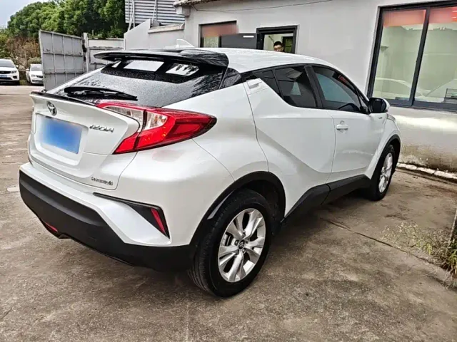Toyota IZOA — Фото автомобиля 6