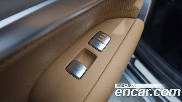 Genesis G70 Новый G70 Бензин 2.5T 4WD — Фото автомобиля 19
