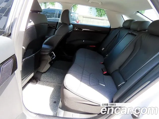 Hyundai Grandeur GN7 — Фото автомобиля 6