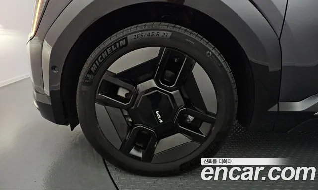 Kia EV9 — Фото автомобиля 5