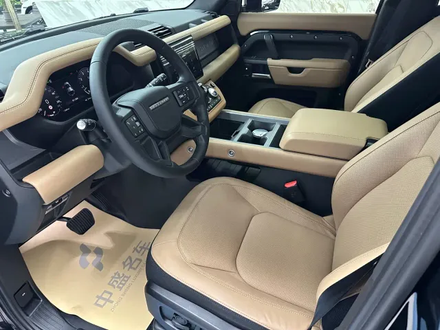 Land Rover Land Rover Defender 2025 110 3.0T P400 -Dynamic HSE — Фото автомобиля 14