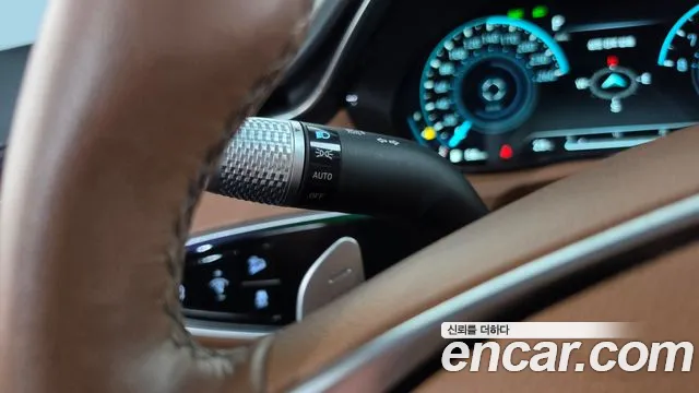Genesis GV70 — Фото автомобиля 30