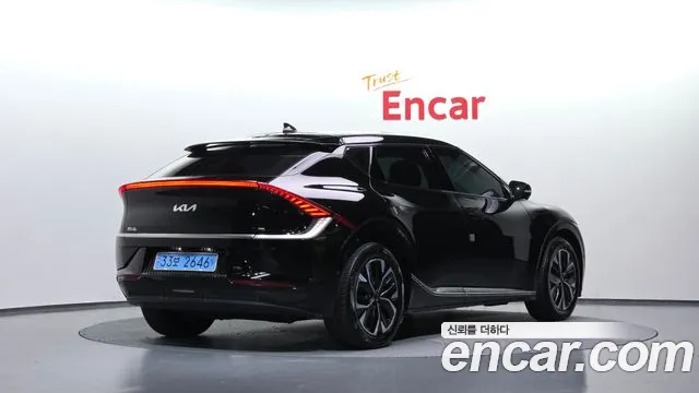 Kia EV6 — Фото автомобиля 2
