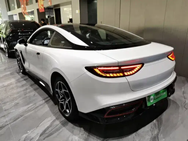 Hozon Neta GT — Фото автомобиля 22