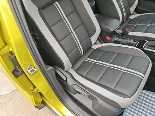 Volkswagen T-Roc — Фото автомобиля 24
