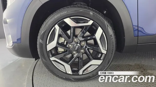 Kia Seltos Бензин 1.6 турбо 2WD — Фото автомобиля 5