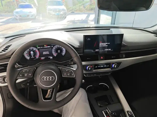 Audi A4L — Фото автомобиля 9