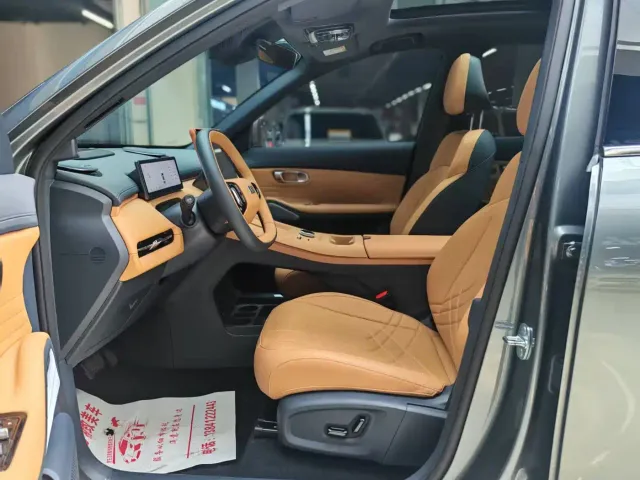 Geely Galaxy Starship 7 EM-i — Фото автомобиля 7