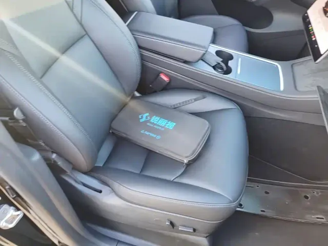 Tesla Model Y — Фото автомобиля 24