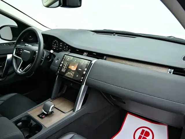 Land Rover Discovery Sport — Фото автомобиля 16