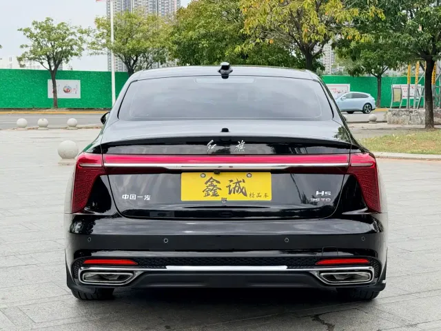 Hongqi H5 — Фото автомобиля 21