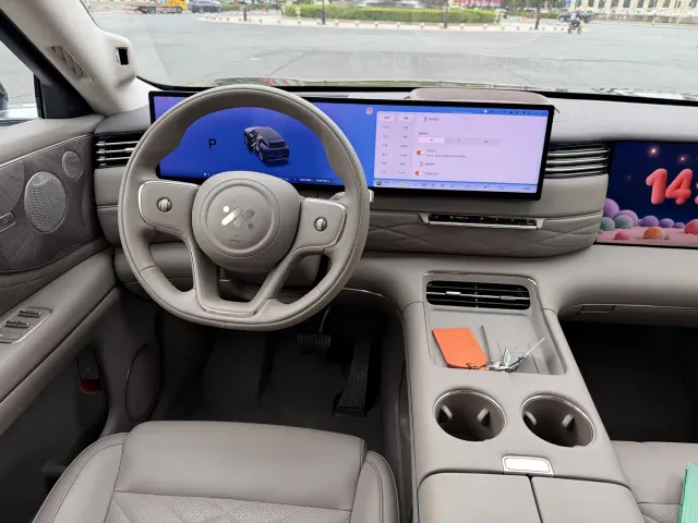 IM Motors LS9 — Фото автомобиля 8