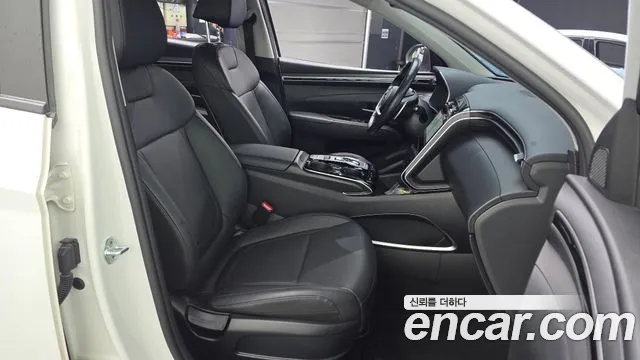 Hyundai Tucson Tucson (NX4) Дизель 2.0 2WD — Фото автомобиля 11